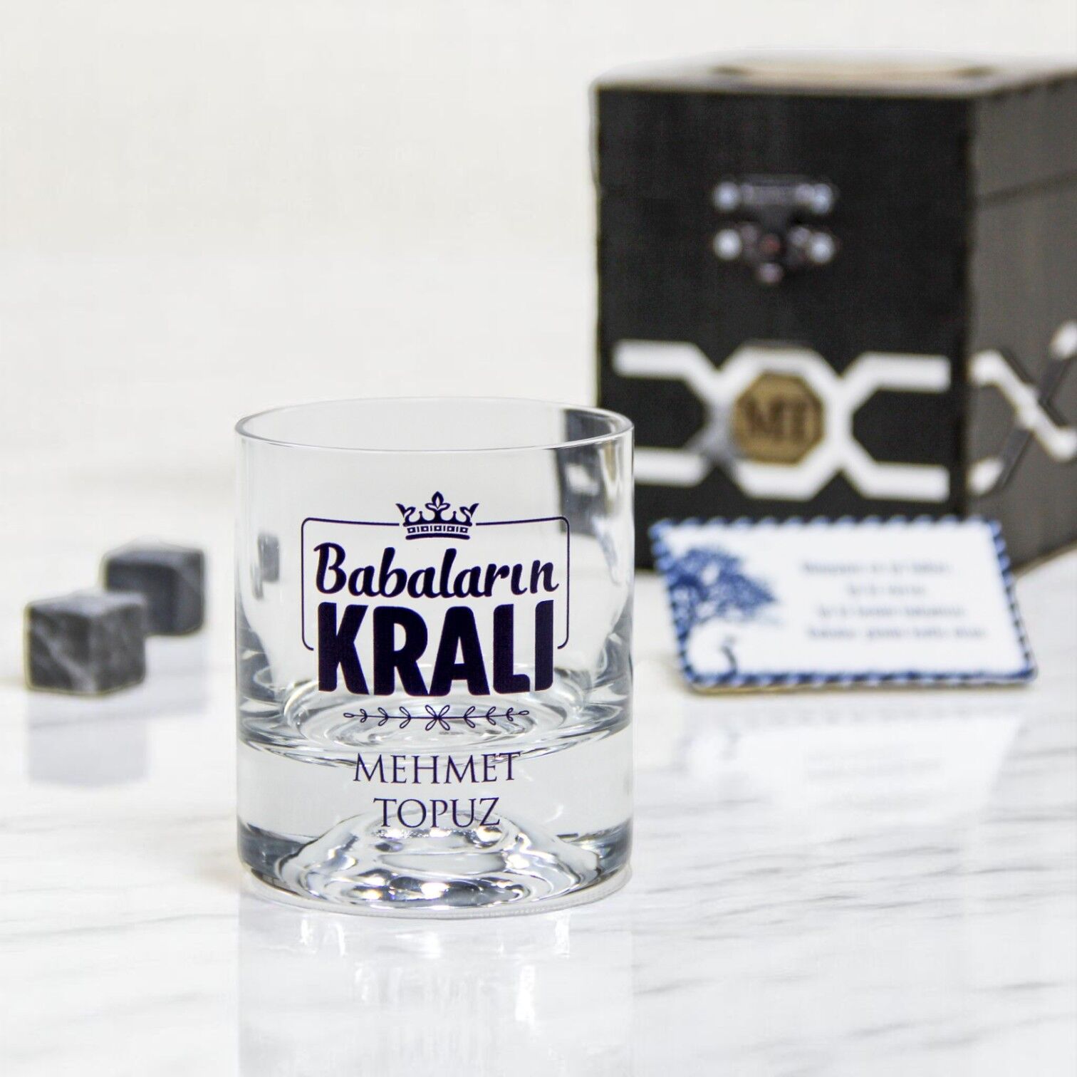 Babaların Kralı Ahşap Kutulu Kişiye Özel Viski Bardağı