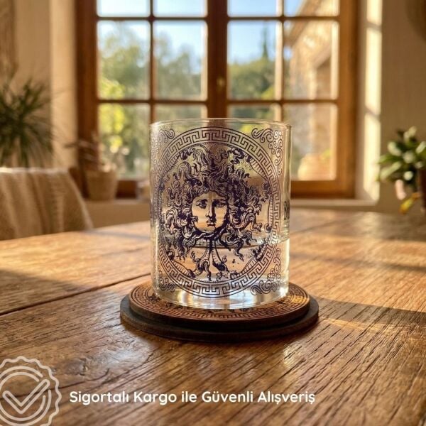 Medusa Serisi İsme Özel Viski Bardağı & Ahşap Altlık Seti