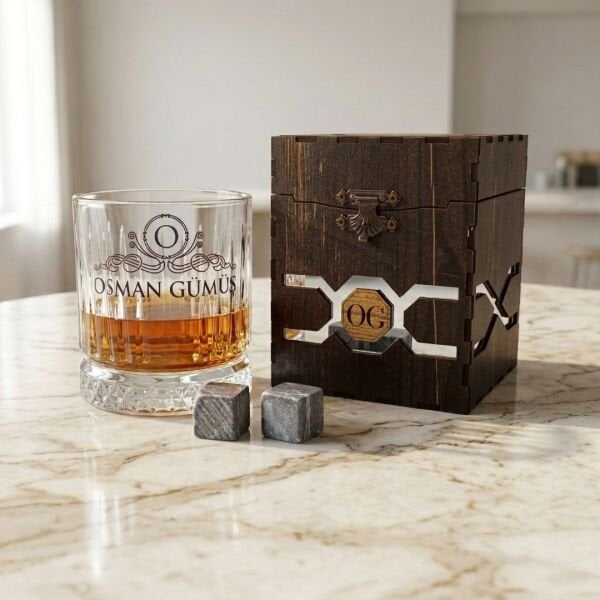 Club Ella Ahşap Kutulu Viski Bardağı | Kişiye Özel Baskılı & Şık Hediye