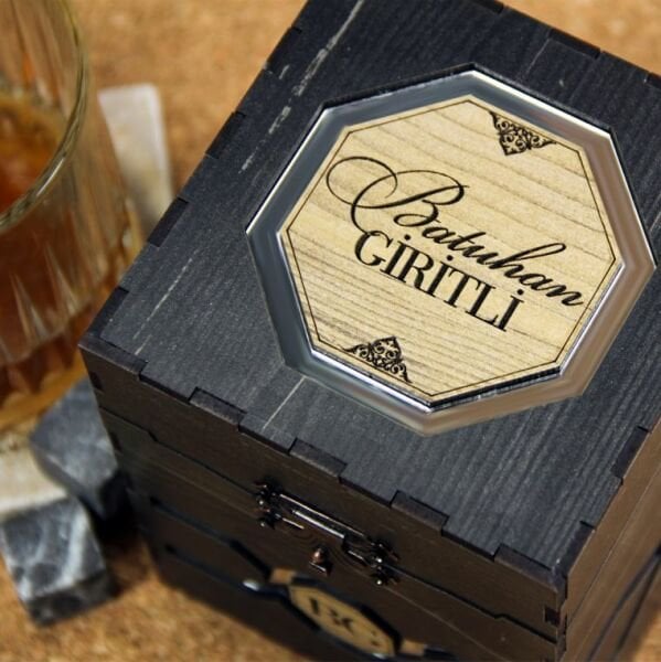 Club Ella Ahşap Kutulu Viski Seti | Kişiye Özel Baskılı & Şık Hediye