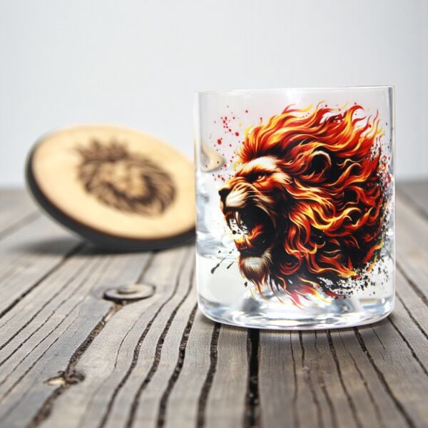 Aslan Figürlü Viski Bardağı ve Ahşap Altlık